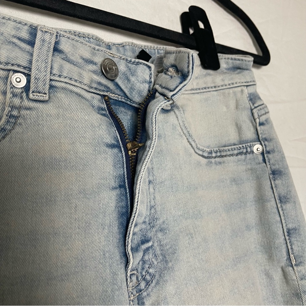 H&M Light Blue Denim Jeans - Picture 5 of 8